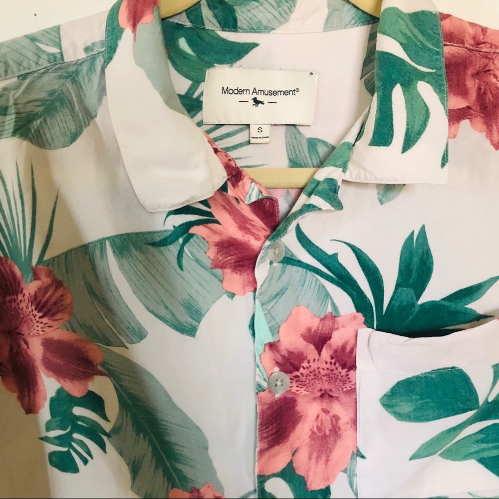 Button Up - Picture 5 of 5